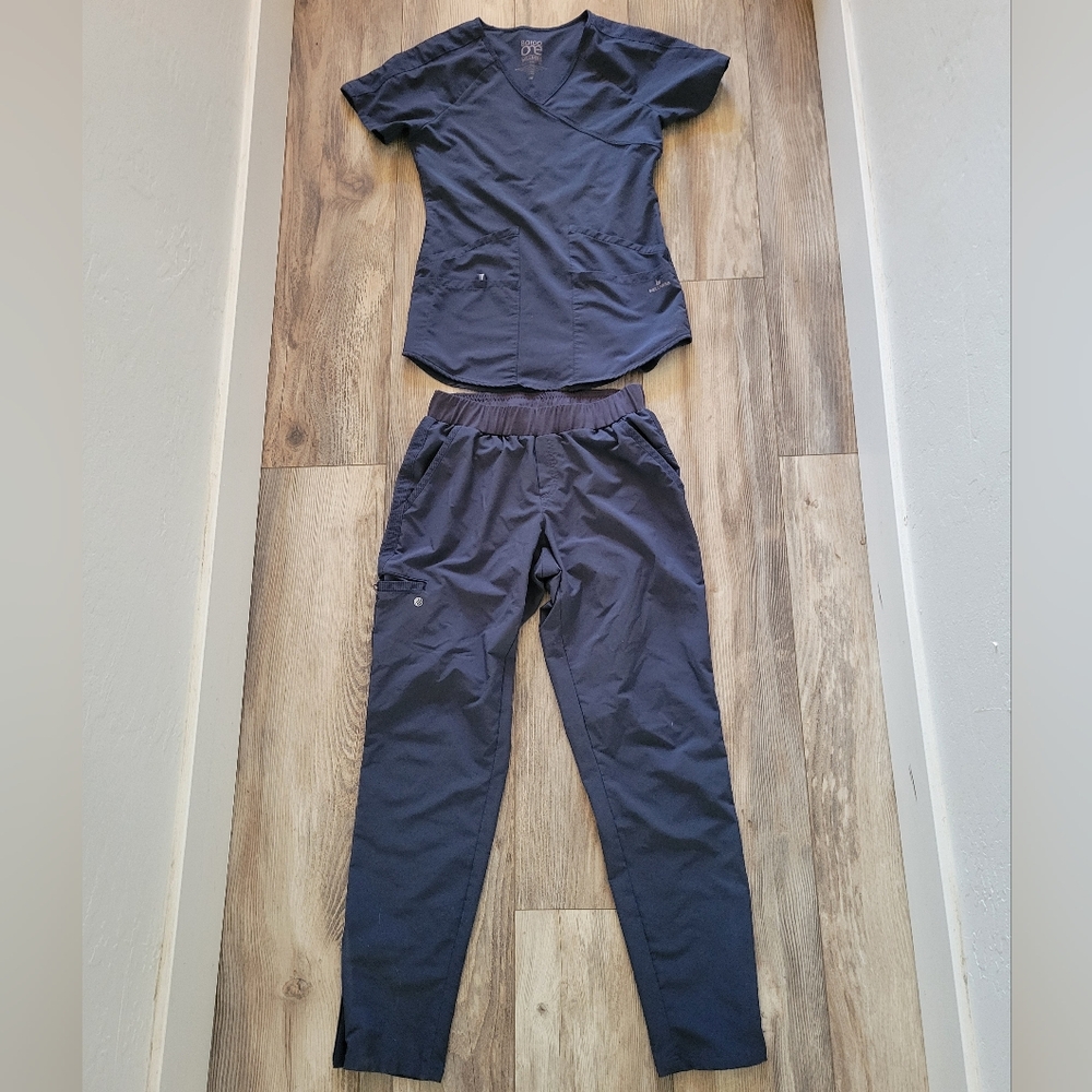 Barco Uniforms Navy Blue Scrub Set - Women's Pants & Top